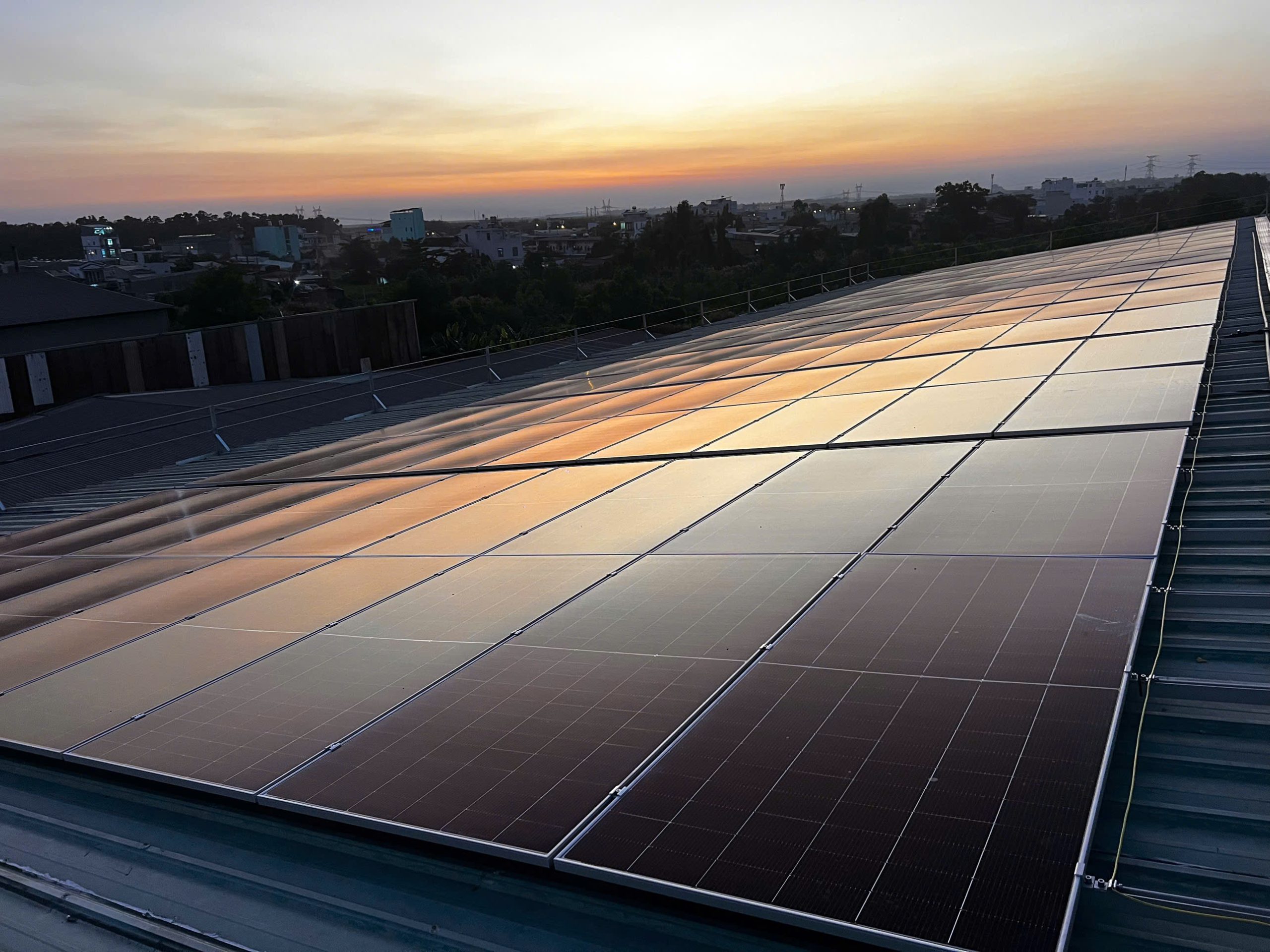 Tran Le Electricity: Đối Tác Cung Ứng Vật Tư Cho Dự Án Điện Mặt Trời Bình Chánh 400kWp