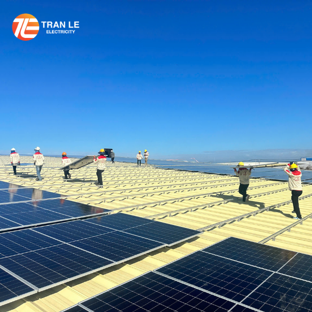 Đầu tư điện mặt trời cho doanh nghiệp - đội ngũ Tran Le Electricity thi công lắp đặt