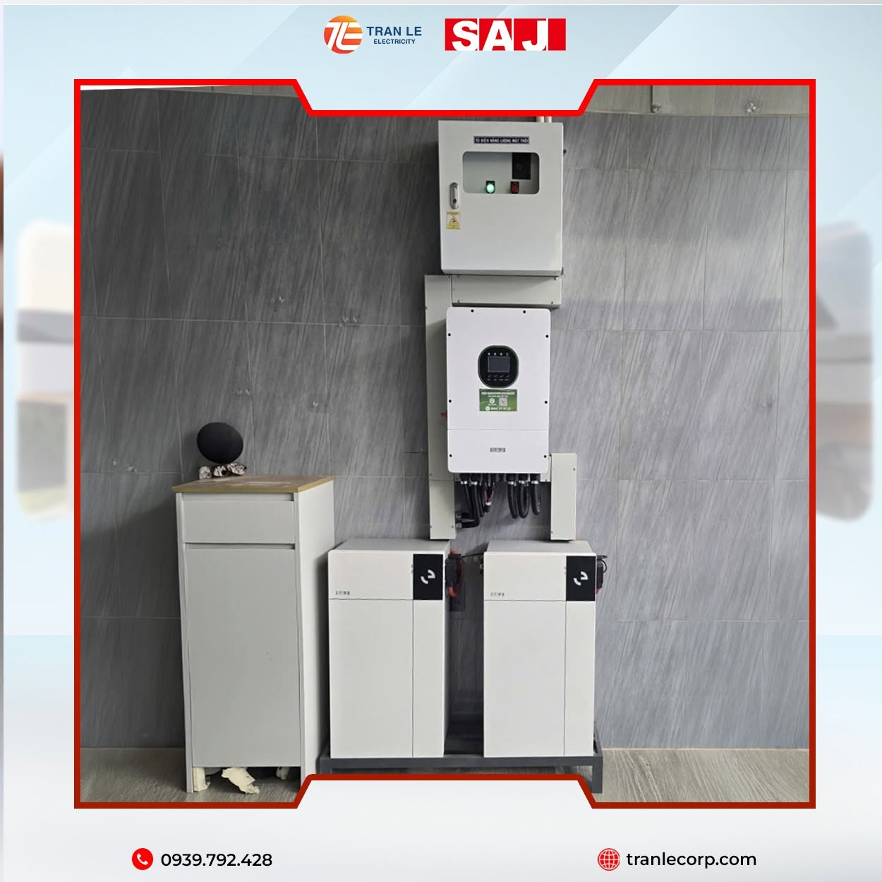 Điện năng lượng mặt trời có lưu trữ SAJ hybrid mở rộng hai khối pin trên khung đỡ chắc chắn